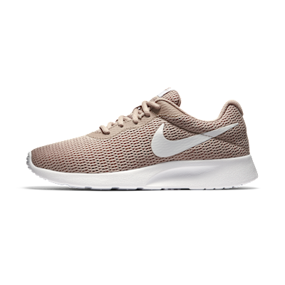 Nike Tanjun
