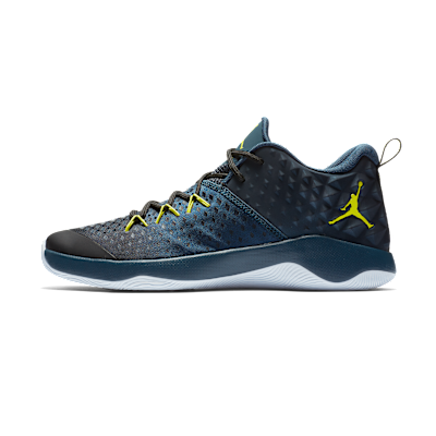 Jordan Extra.Fly