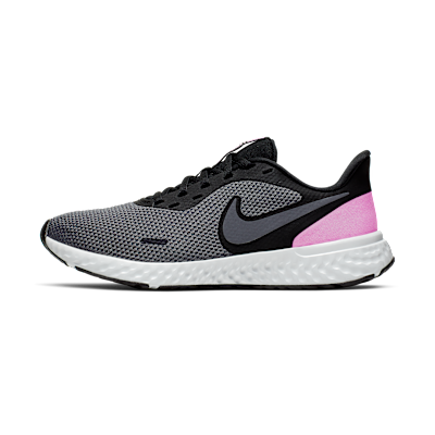 Nike Revolution 5