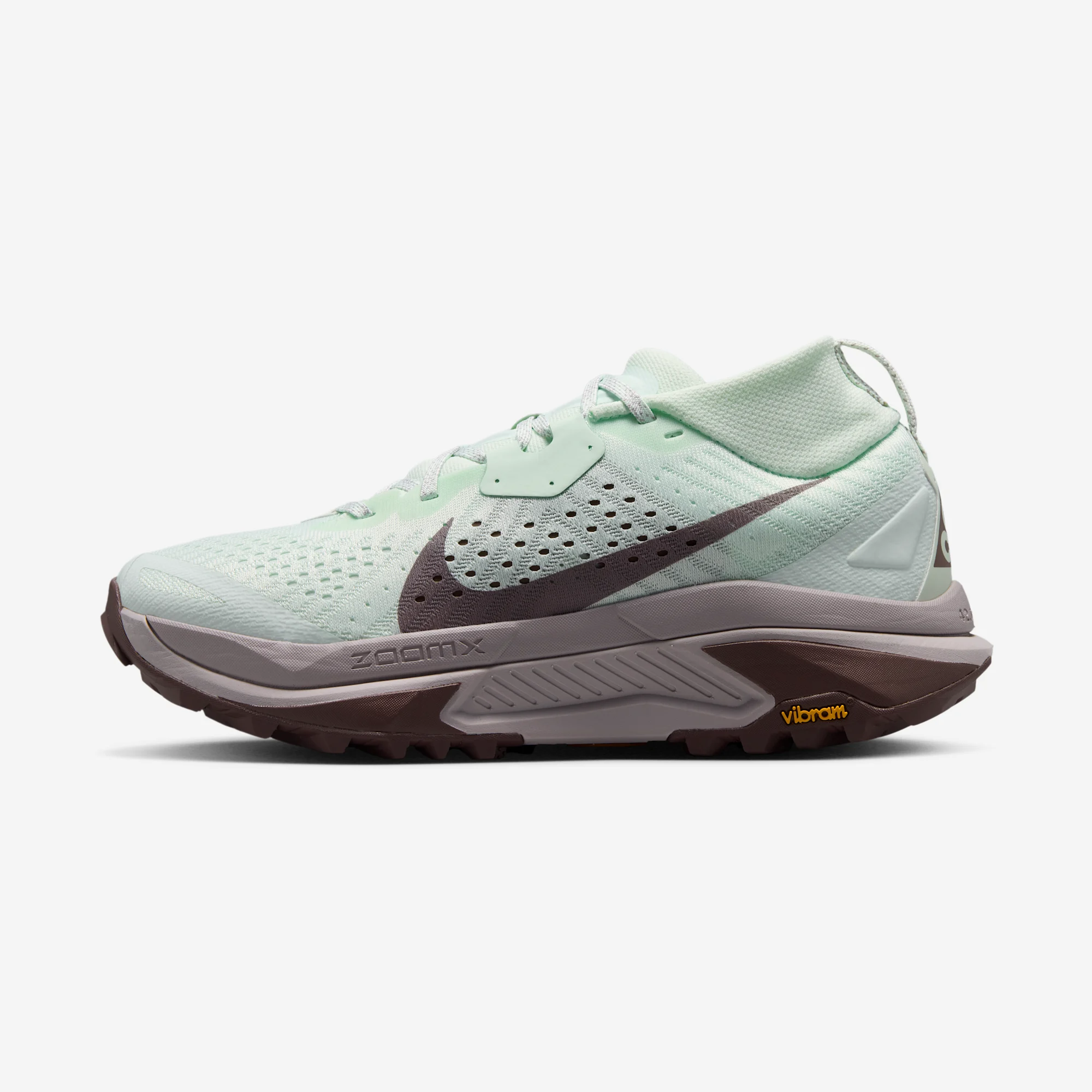 Nike ACG Zegama Trail W "Barely Green"