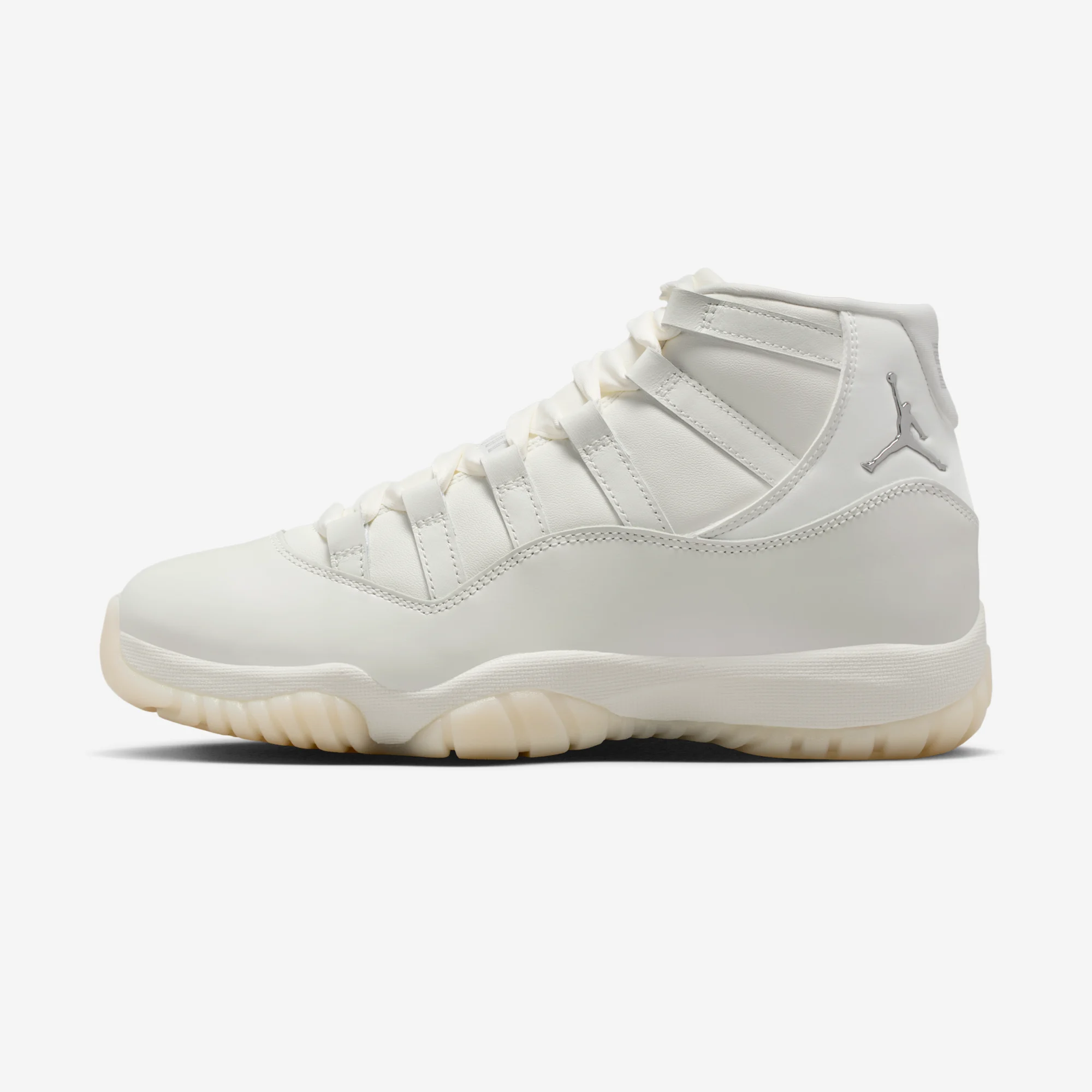 Air Jordan 11 Retro W "Sail / Soft Grey" Sail/Pearl Grey/White/Metallic Silver