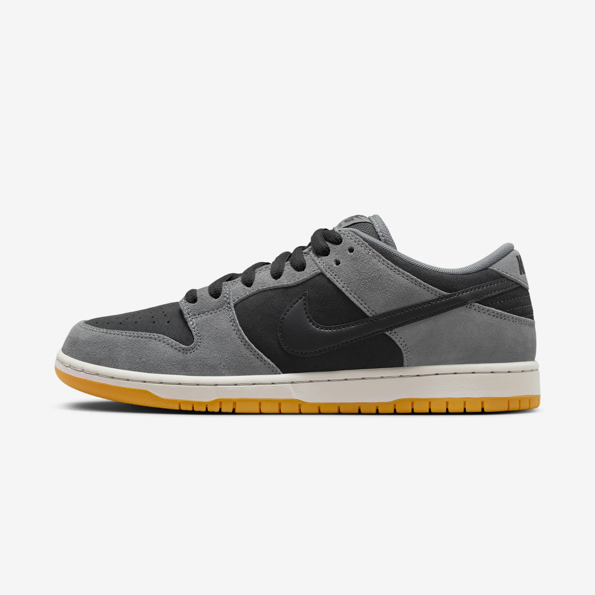 Nike SB Dunk Low "Smoke Grey" Dark Smoke Grey/Black/Smoke Grey/Photon Dust/Gum Light Brown/Light Smoke Grey
