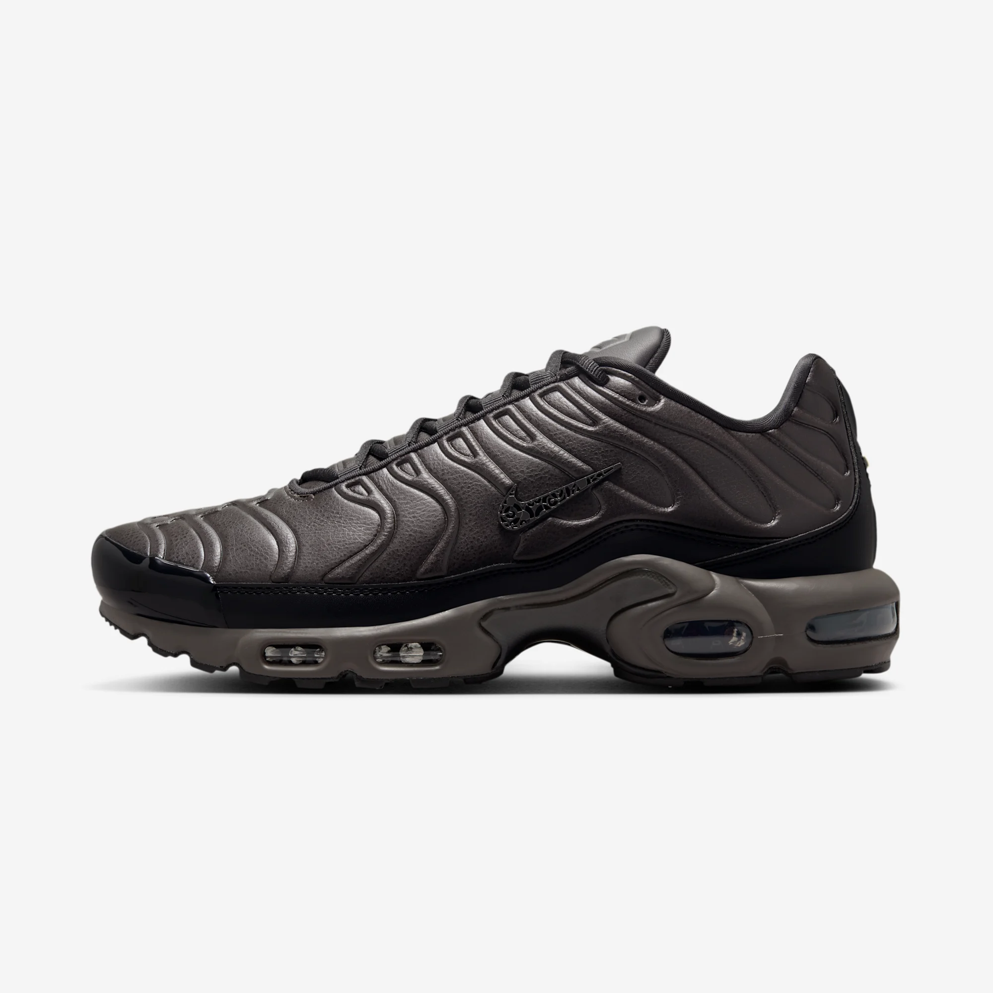 Nike Air Max Plus PRM QS Olympic "Black Tea / Petra Brown" Black Tea/Black/Petra Brown/Olive Grey/Metallic Silver