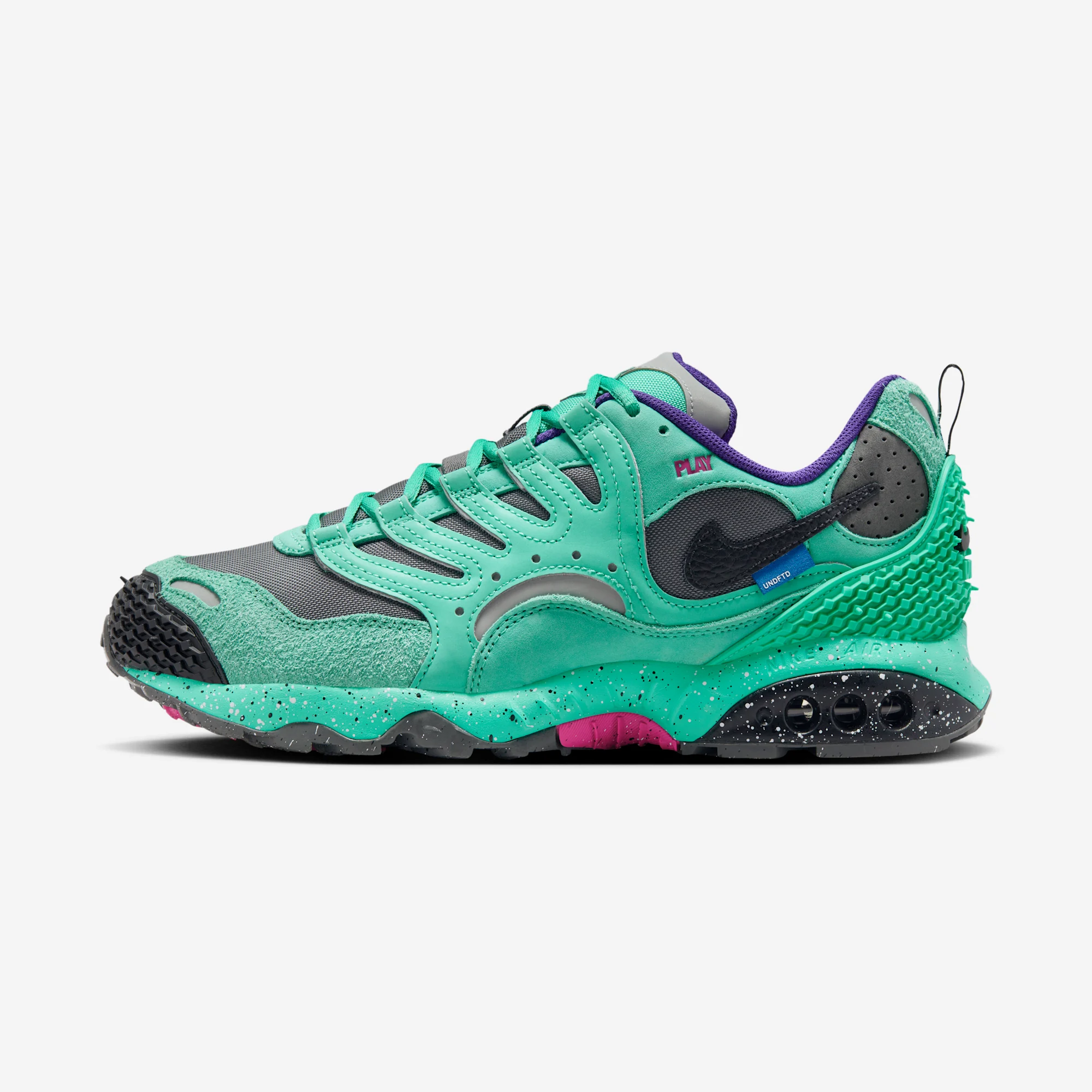 Undefeated x Nike Air Terra Humara "Menta" 2024 Light Menta/Iron Grey/Black