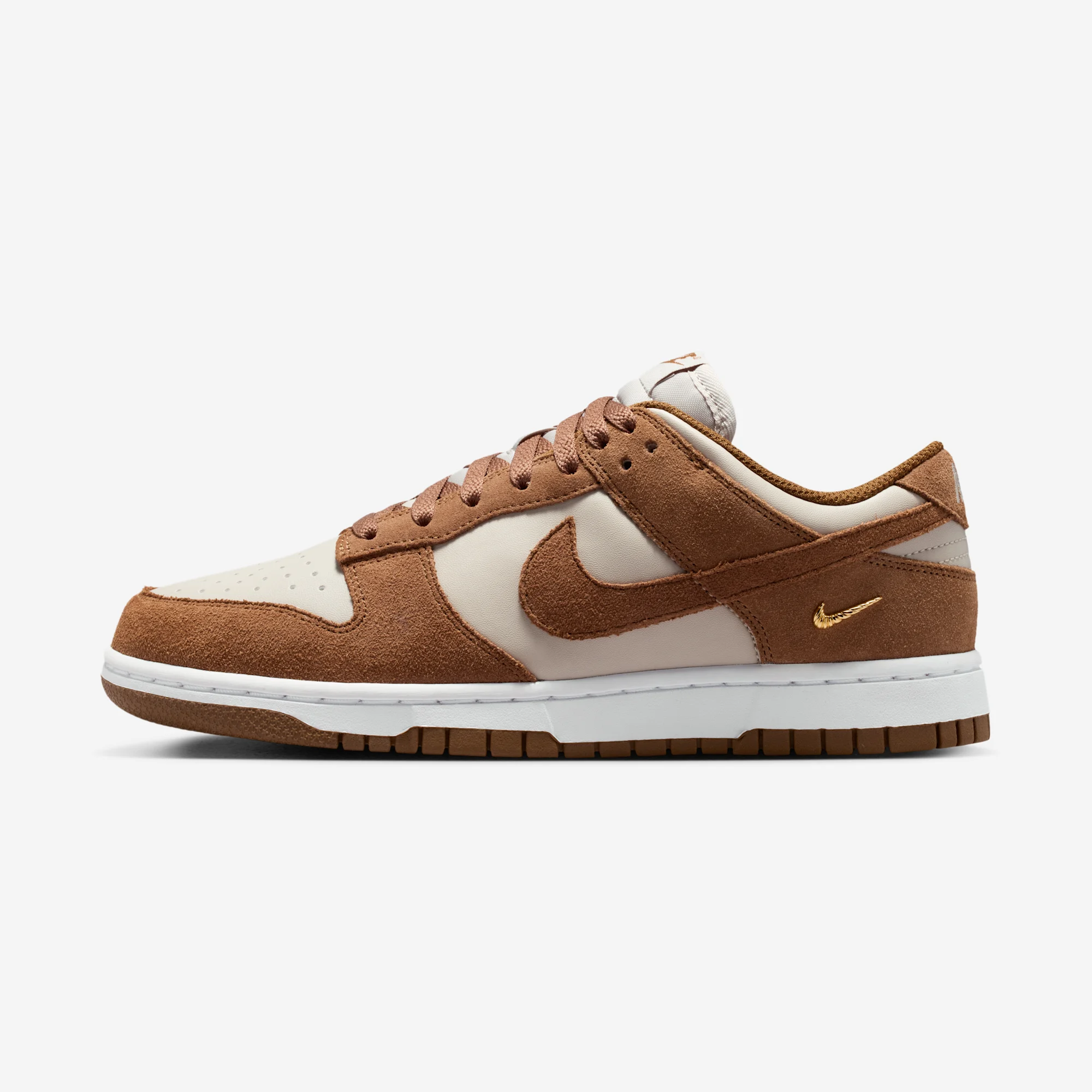 Nike Dunk Low W "Light British Tan" Light British Tan/Light British Tan/Cream II/White/Metallic Gold