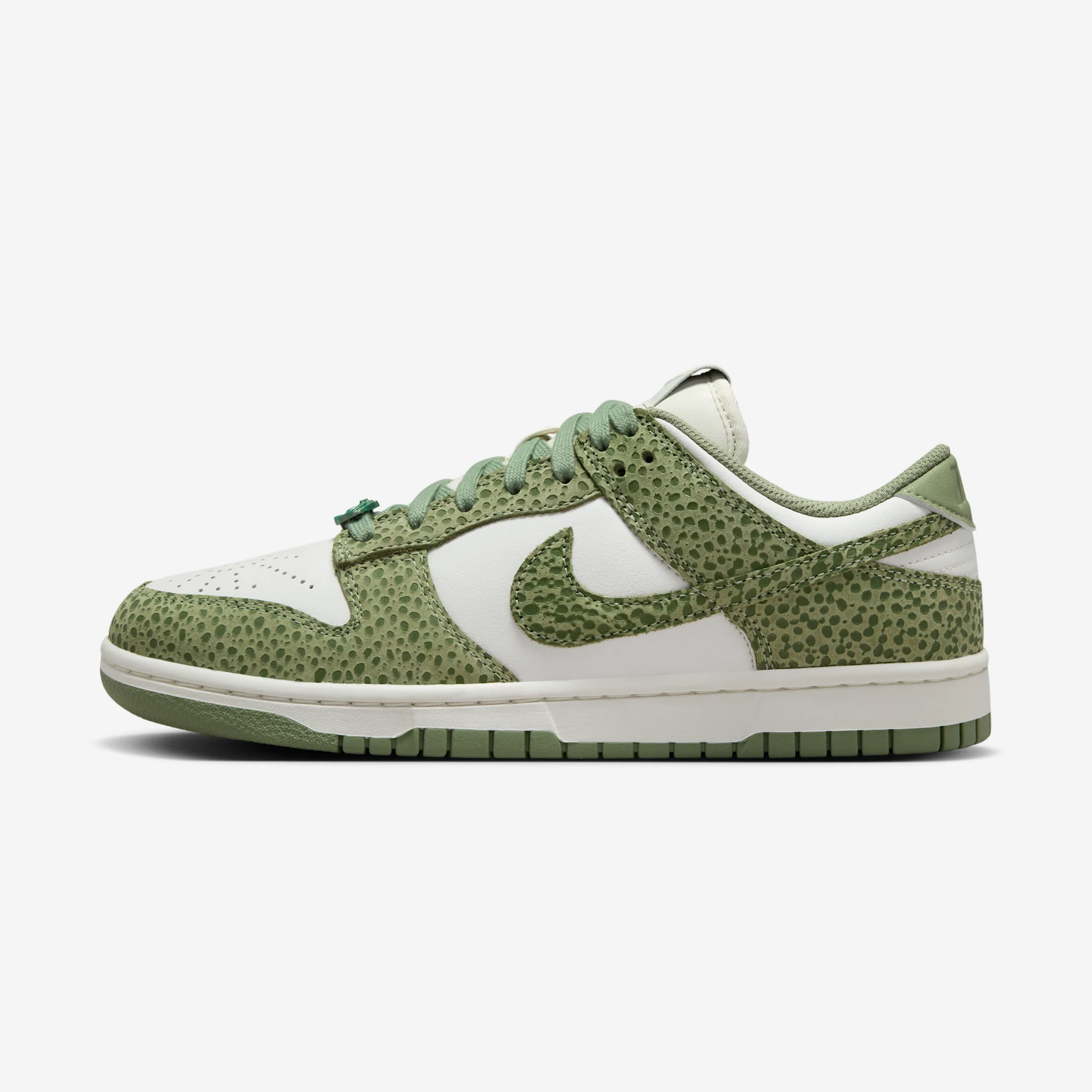 Nike Dunk Low Premium Safari "Oil Green" Oil Green/Oil Green/Treeline/Sail