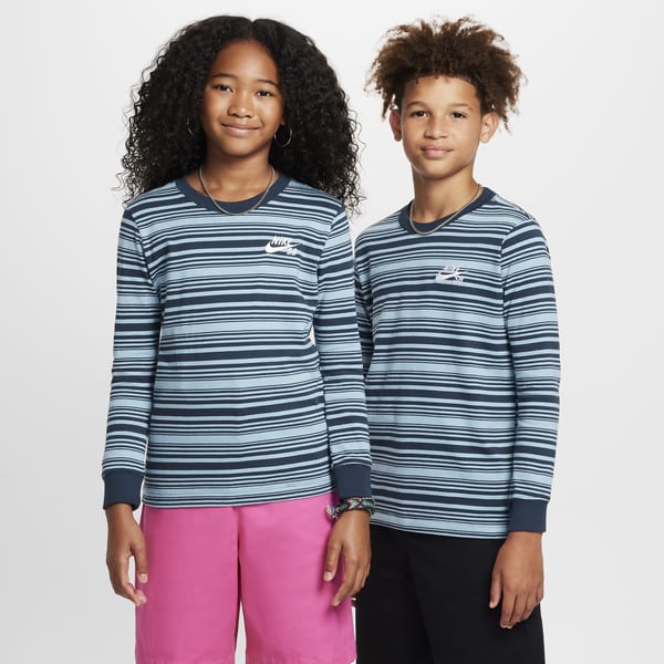 nike skateboarding tee