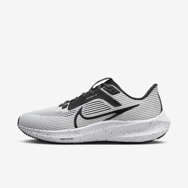 What's the Difference Between Stability and Motion Control Shoes?. Nike.com