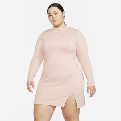 does nike plus size run small