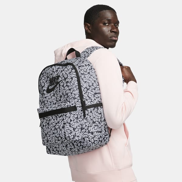 How to Wash A Backpack. Nike SK