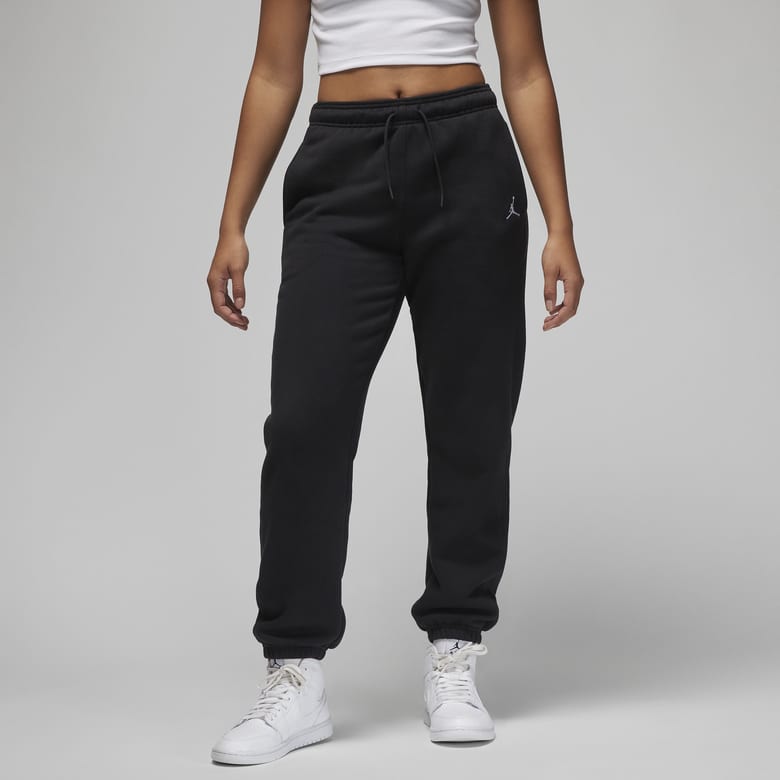 The Best Black Nike Tracksuit Bottoms for Women. Nike CA