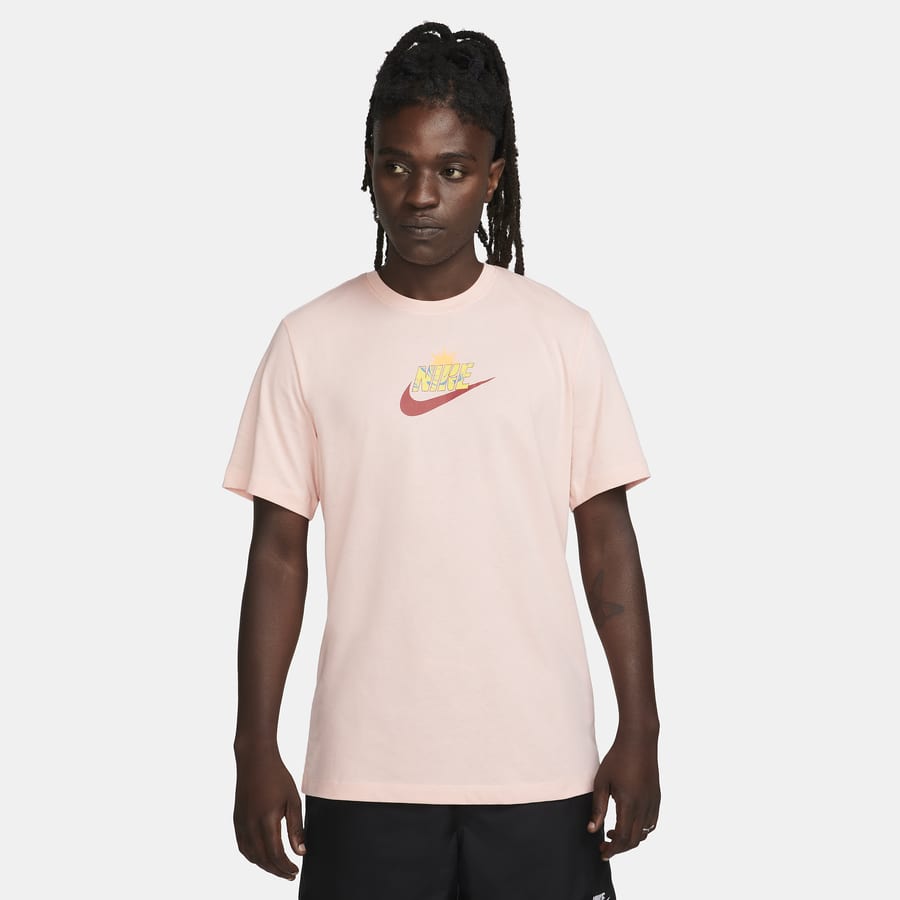 Roze best sale nike shirt