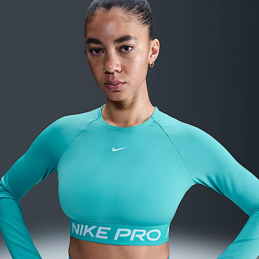 long sleeve workout crop top nike