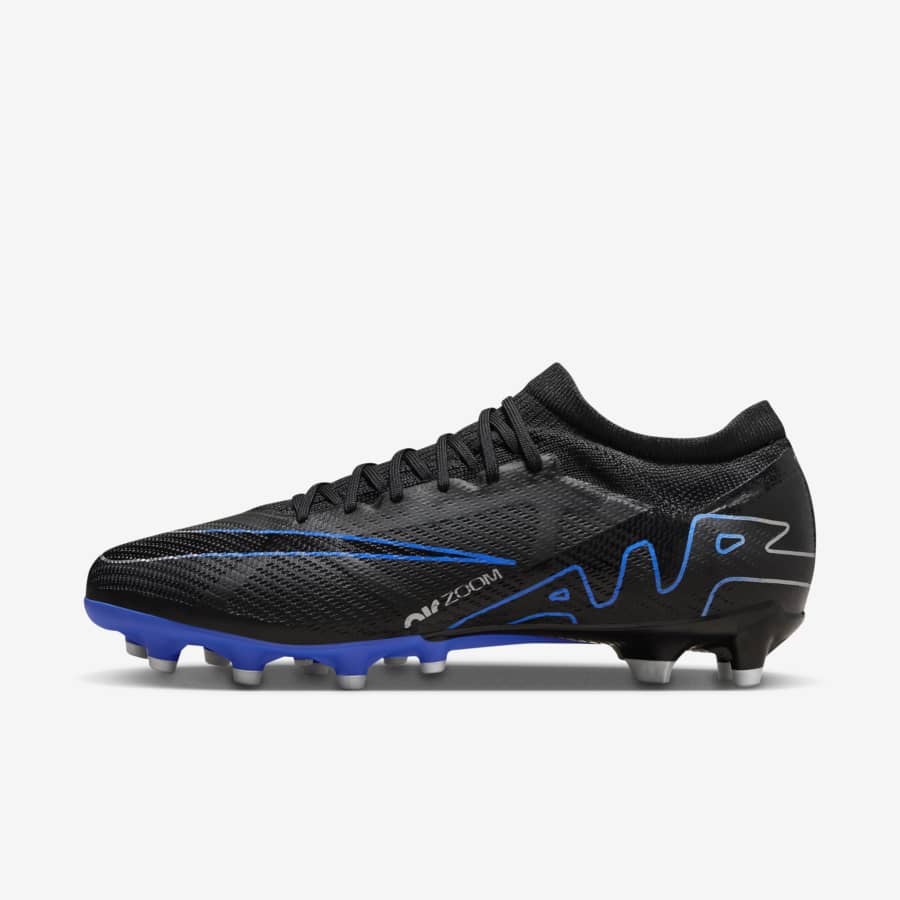Quelle pointure choisir pour des chaussures de football à crampons ?. Nike  CA
