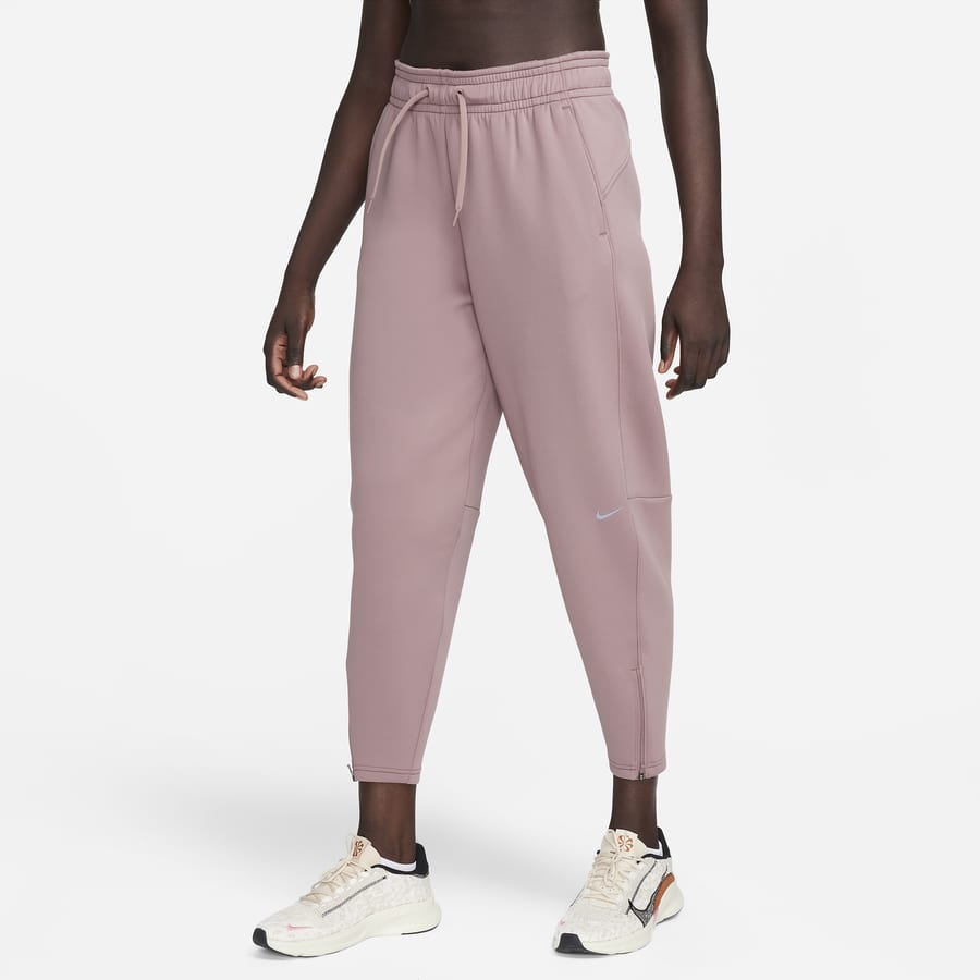 Los mejores pants de yoga Nike para mujer. Nike