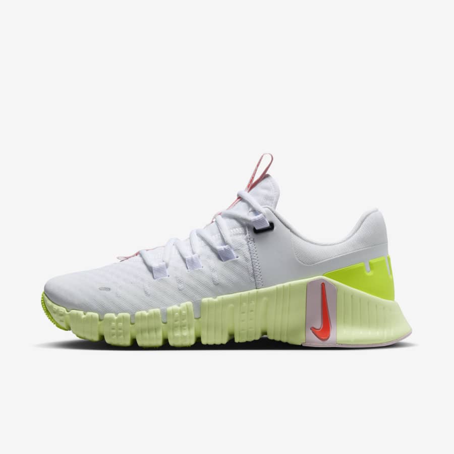 How to Choose the Best Shoes for Heel Pain. Nike IE