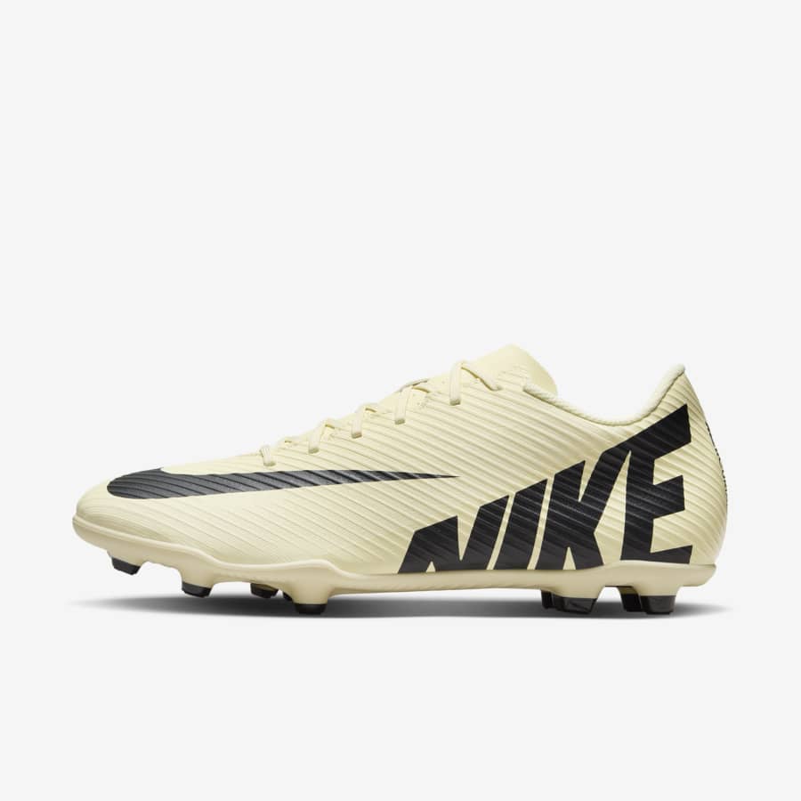 Nike football clearance boots size