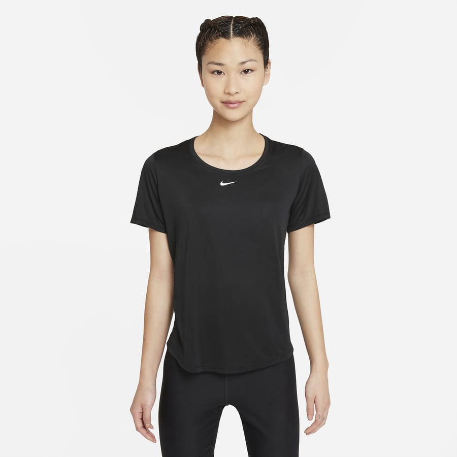 Choosing Clothing for Hot Yoga: Tips to Stay Cool and Comfortable. Nike JP