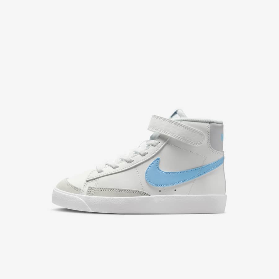 White high sale top nike shoes