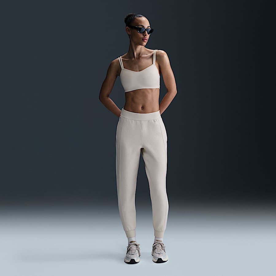 nike crop jogger