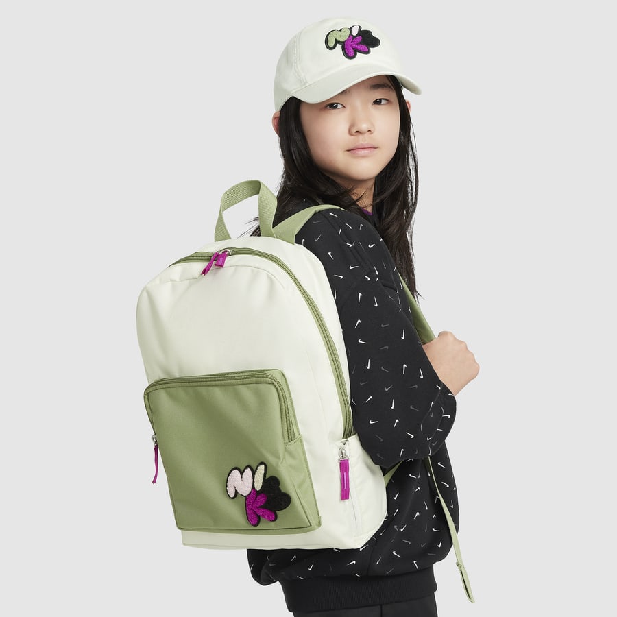Quali sono gli zaini ideali per la scuola il lavoro e i viaggi Nike IT
