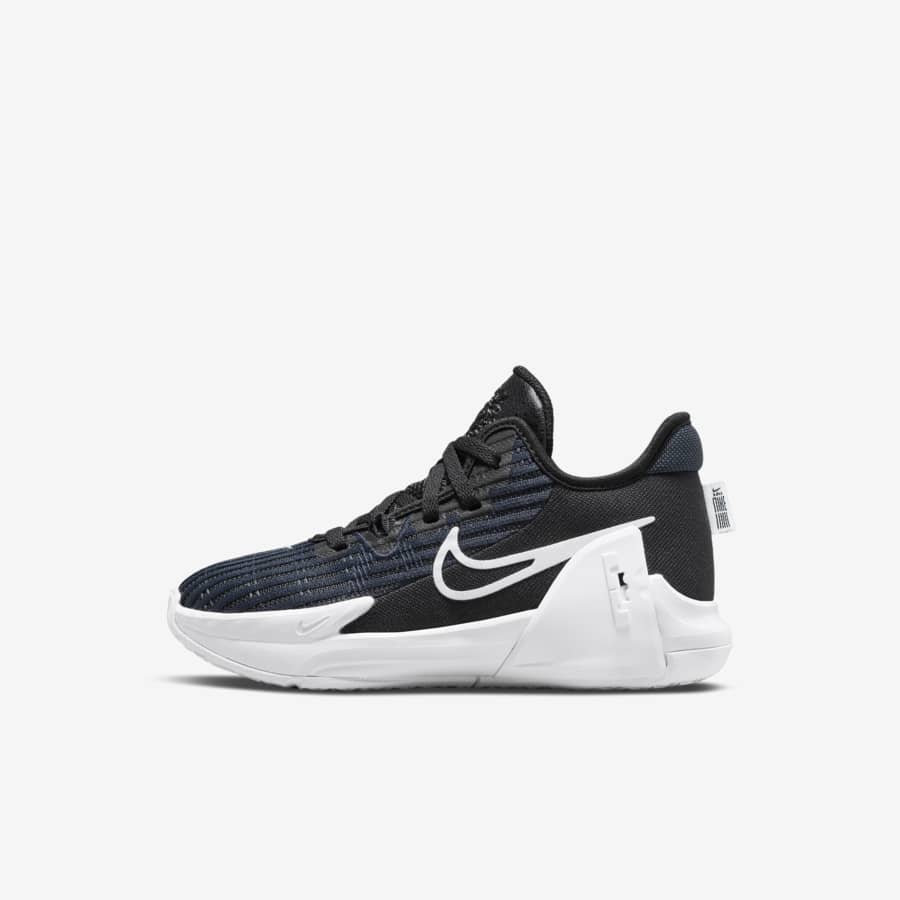Lebron flytrap deals