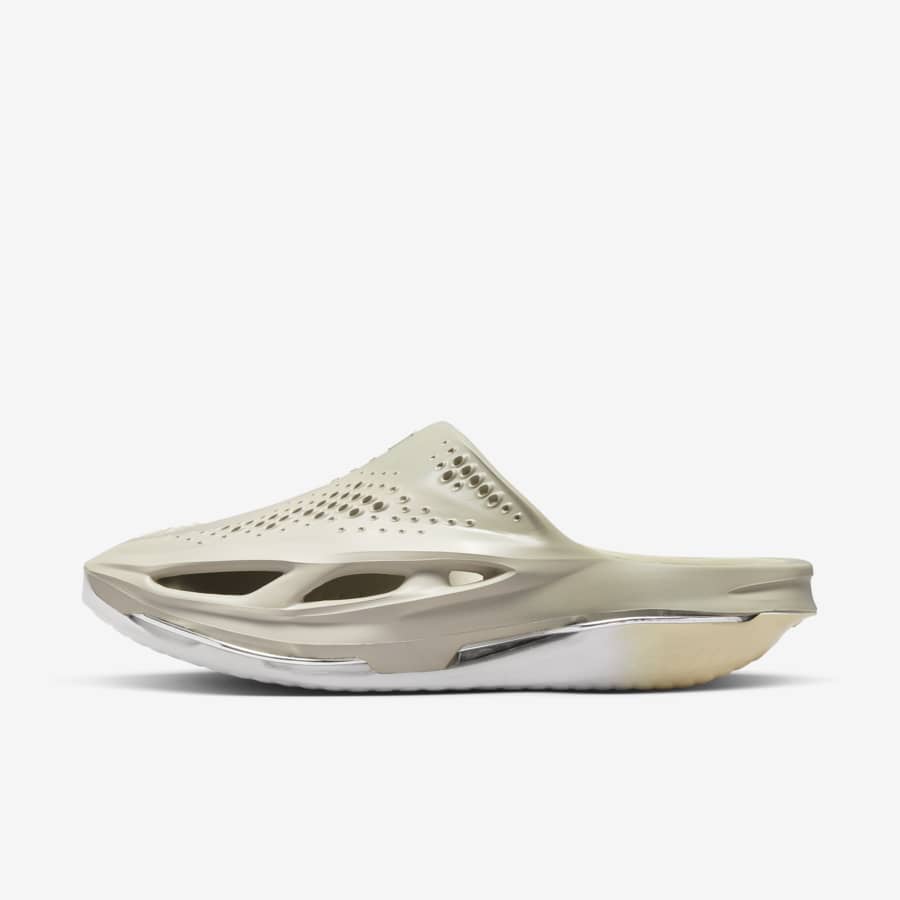 Latest nike slippers deals 219