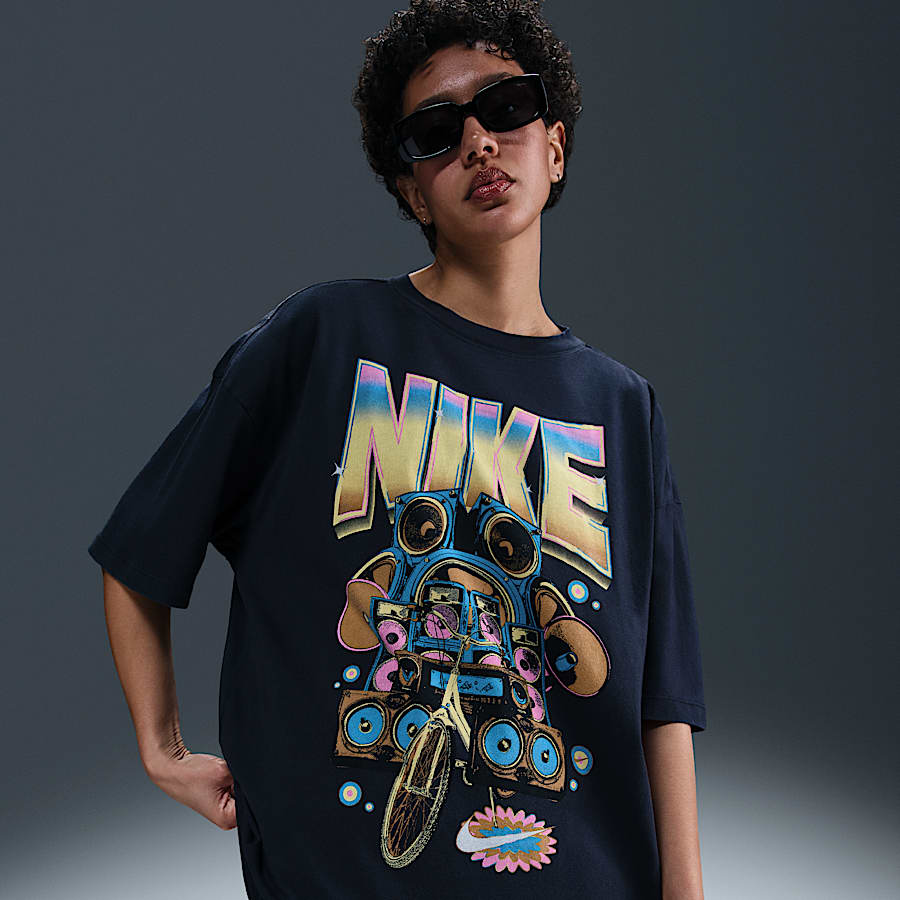 baggy nike t shirt