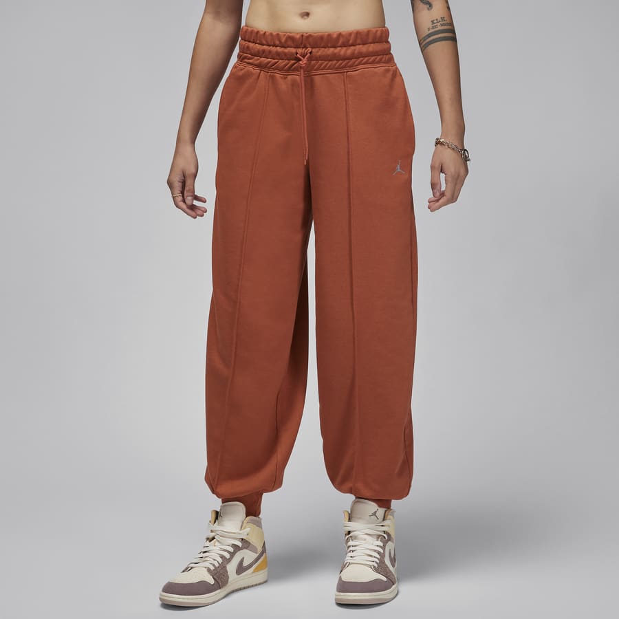 Los mejores pants de entrenamiento para mujer Nike. Nike