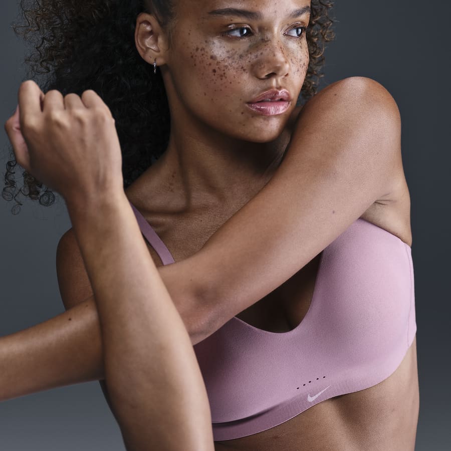 De juiste maat voor je Nike sport bh. Nike BE