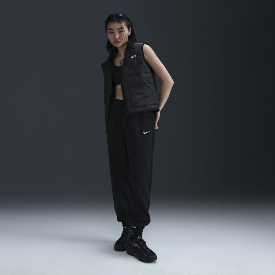 Nikeおすすめのレディース向けブラック スウェットパンツ