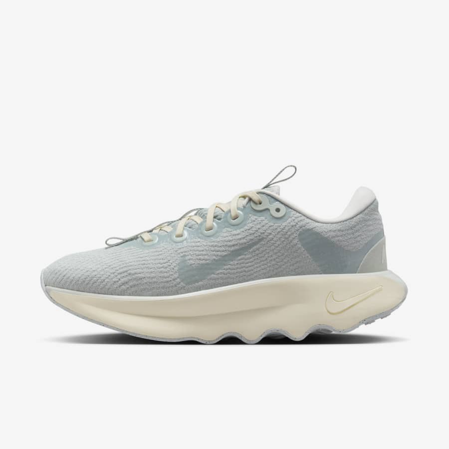 Nike travel shoes clearance
