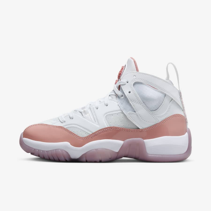 Light pink nike sales sneakers
