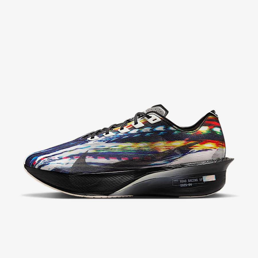 Nikeからヴェイパーフライ 3 レースシューズが登場.オンライン Nikeからヴェイパーフライ 3 レースシューズが登場.オンライン