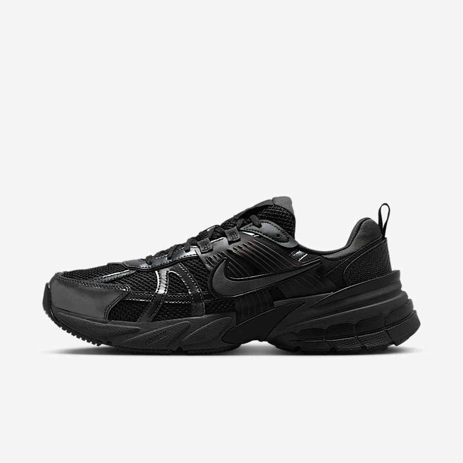 nike black fashion trainers