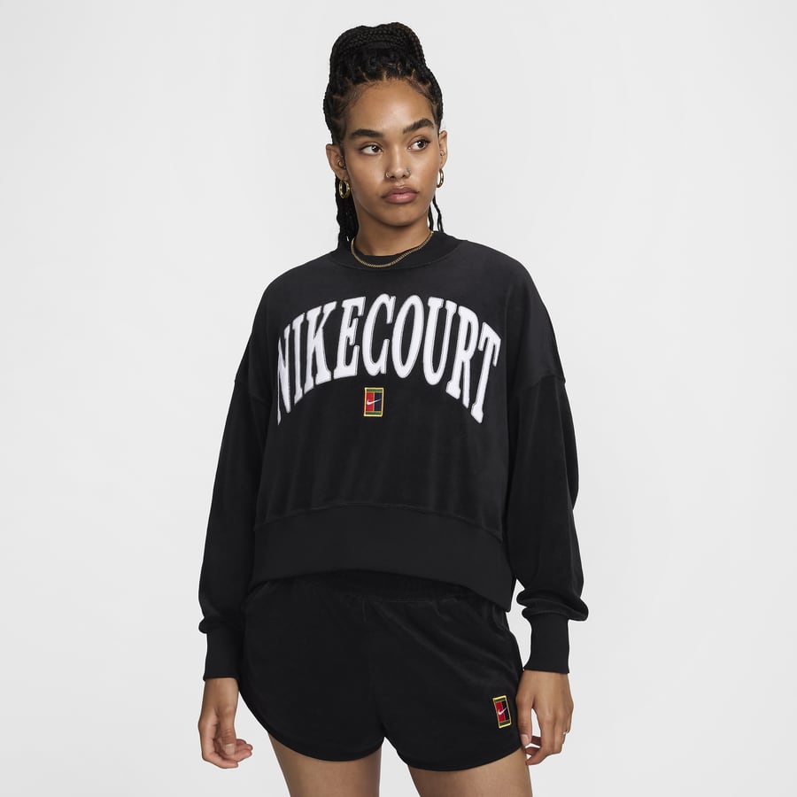 La coleccion de ropa Nike Women by Yoon combina deporte moda y expresion personal. Nike ES