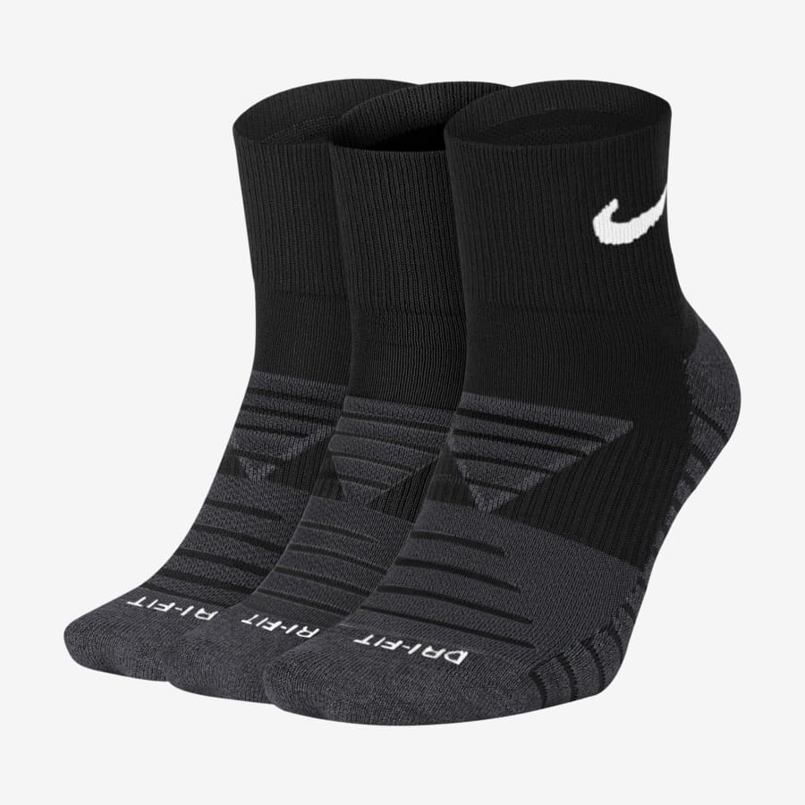 How to Choose Socks for Sweaty Feet. Nike SG