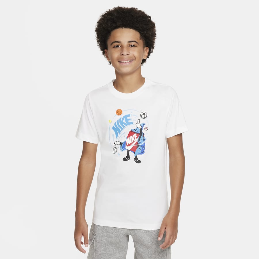Nike versa hotsell graphic top