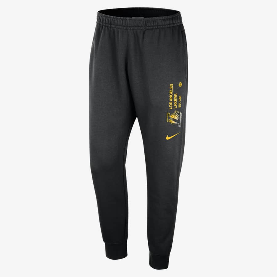 Cinque modelli di pantaloni Nike da uomo comodi per dormire. Nike CH