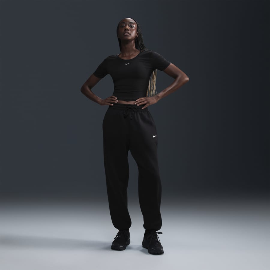 The best women s black tracksuit bottoms from Nike. Nike NL