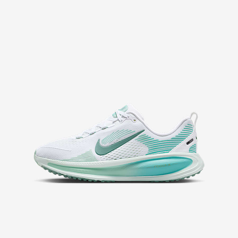 新たなNike Vomeroシリーズは、快適性と万能性、そしてレトロな