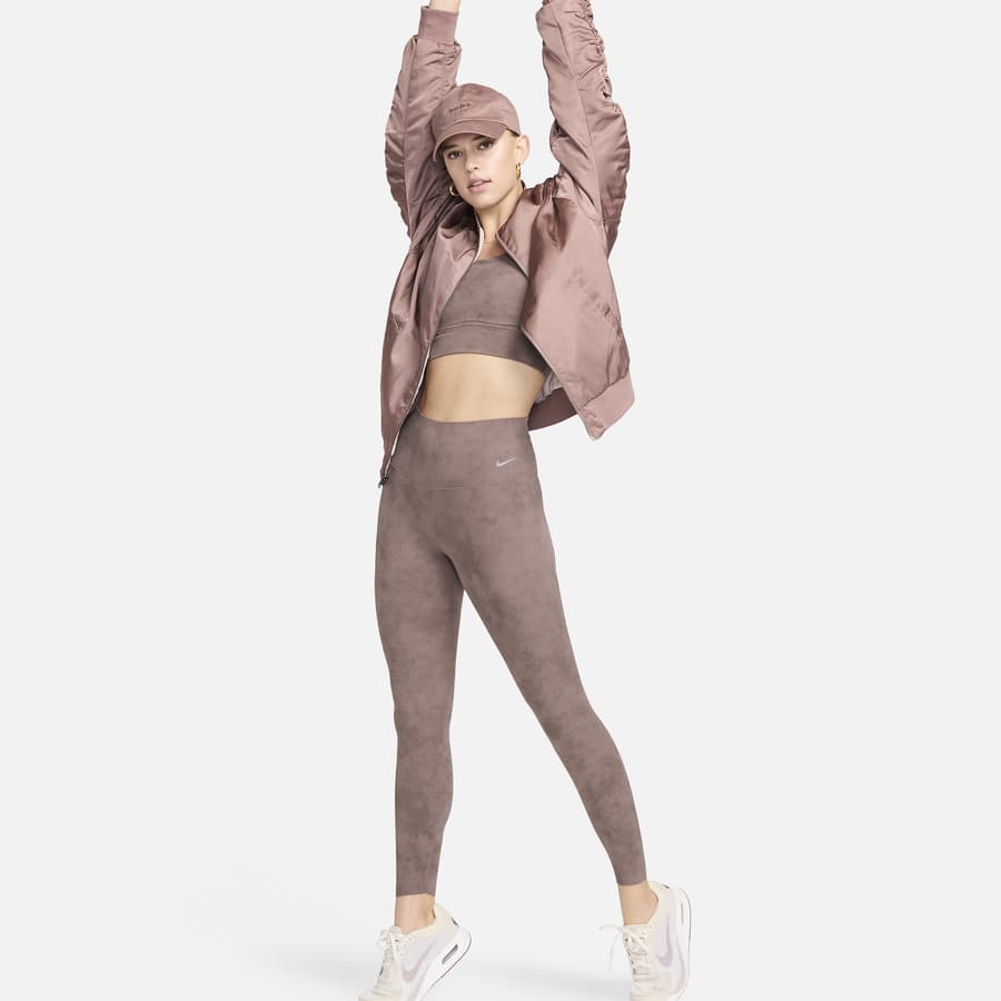 Cómo comprar la ropa de yoga adecuada. Nike