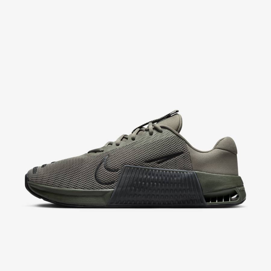 How to Clean Your Shoes in 6 Easy Steps. Nike