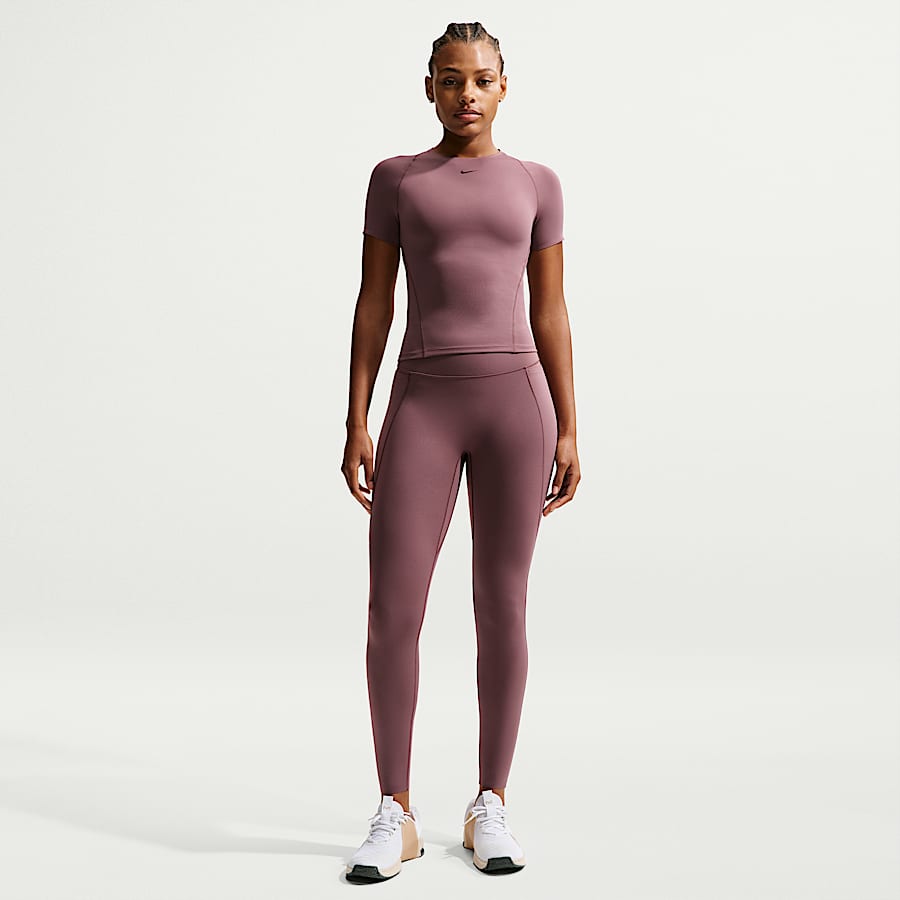 womens nike leggings outfit
