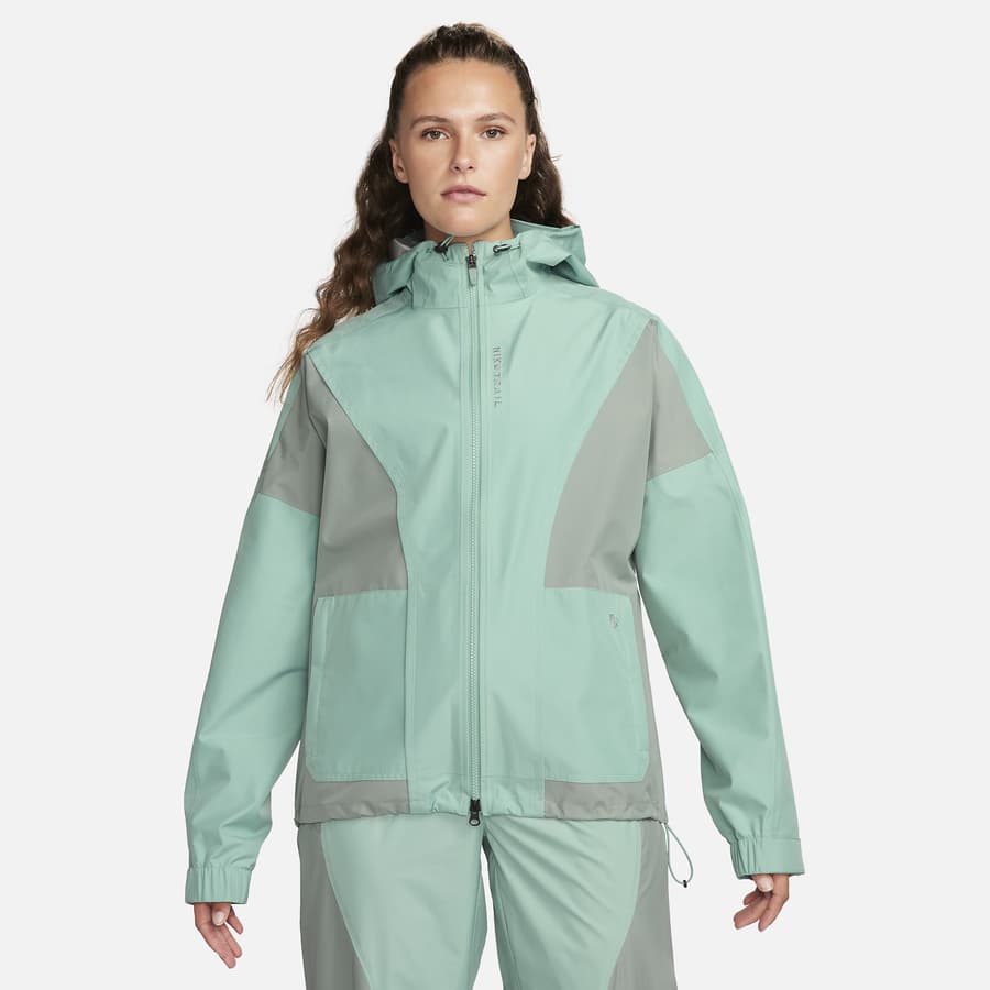 Nike women's air sales weather resistant running jacke