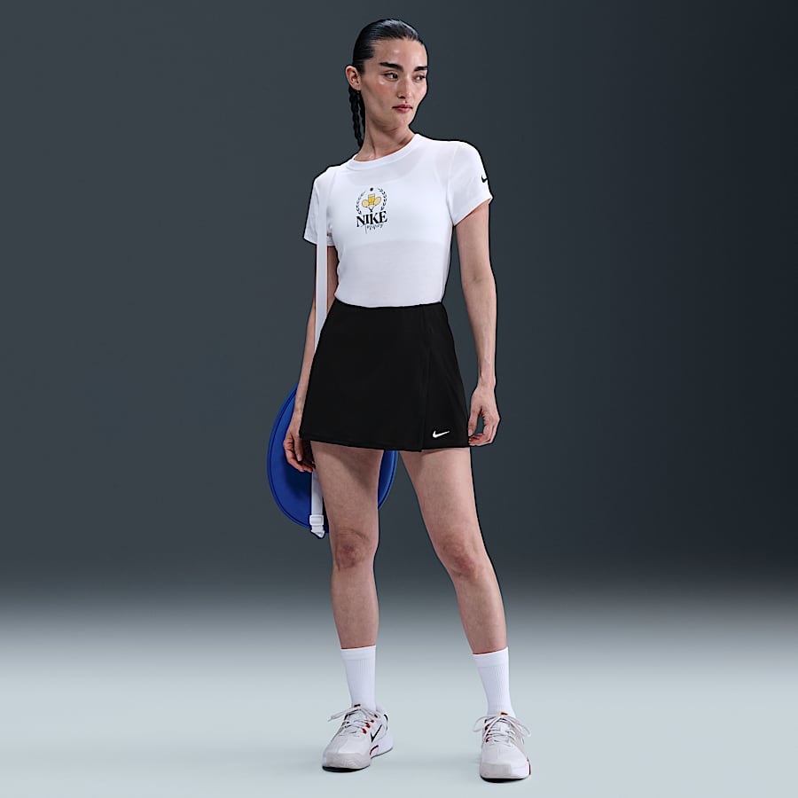 Nike Women by Yoonアパレルコレクションでは、スポーツ