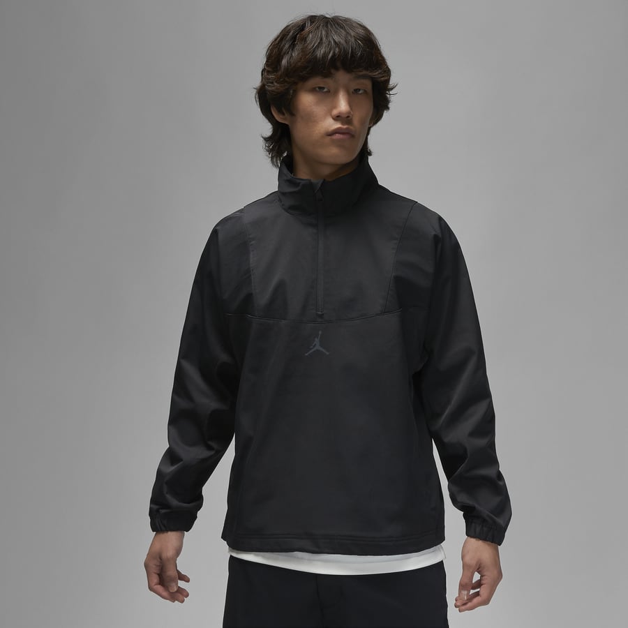 Nikeおすすめのアノラックジャケットを今すぐチェック