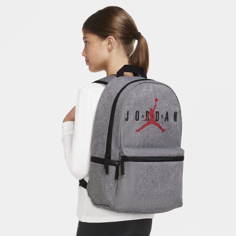 Cuáles son las mochilas ideales para ir a la escuela, trabajar y viajar?.  Nike MX