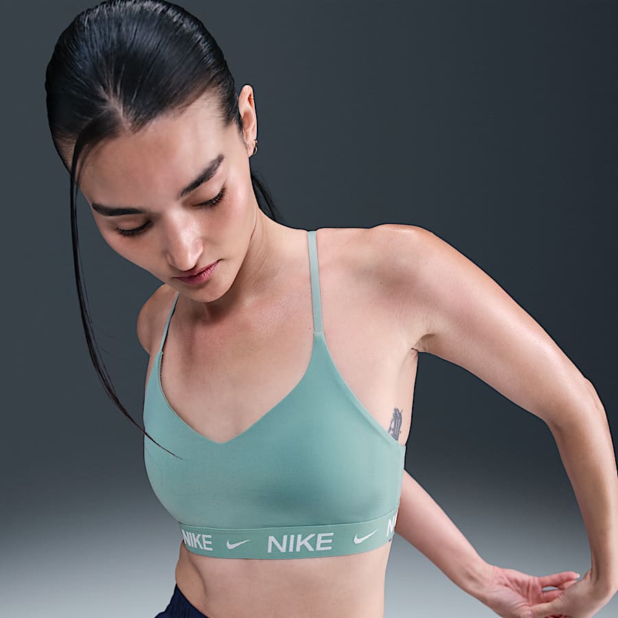授乳期におすすめのNikeスポーツブラ.オンラインストア (通販サイト)