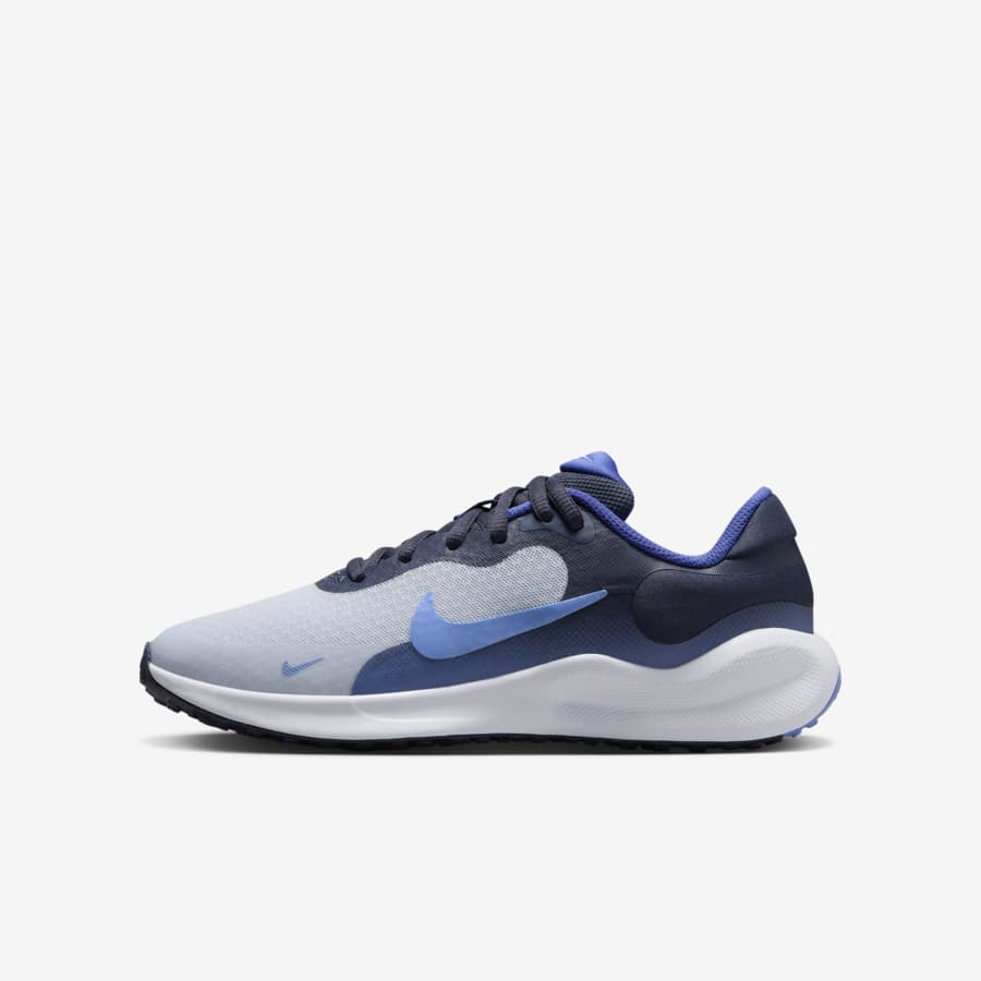 Introducing the Nike Kids Cosmic Runner an out of this world shoe made for kids on the move. Nike MY